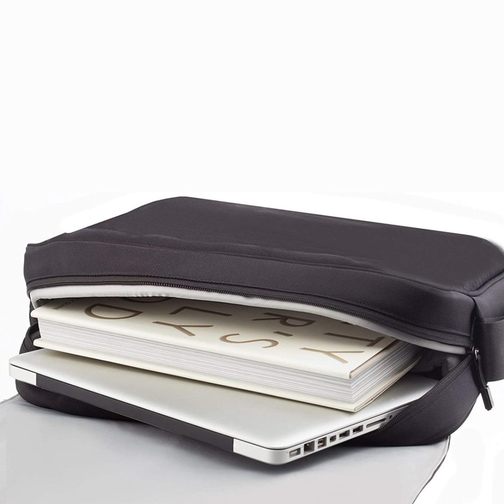 Final Price ⬇ Runetz Laptop/Shoulder Bag. - Picture 5 of 12